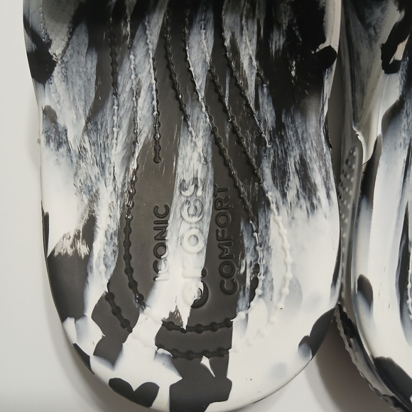 Crocs Black‎ and White Slide Sandals - Picture 5 of 9